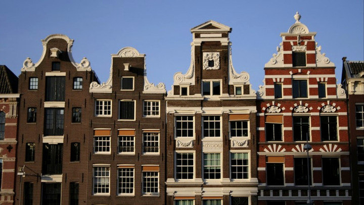 Щипцовые фасады зданий в Голландии