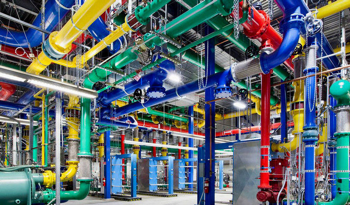Технологические трубопроводы в дата-центре Google