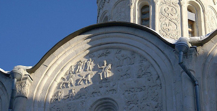 Закомара Дмитриевского собора во Владимире